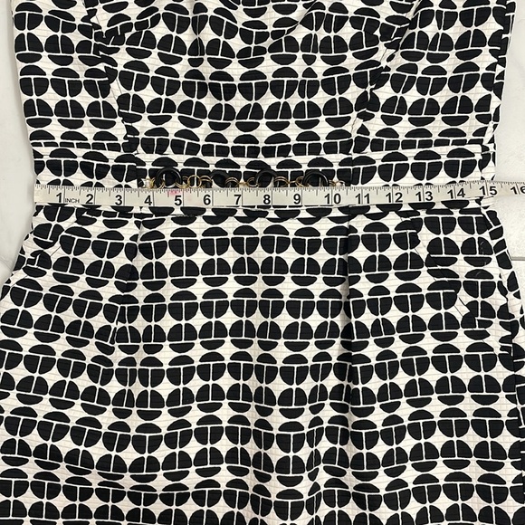 London Times Sleeveless Black/White Dress Crew Neck with Pockets Faux Belt Sz 10 - Picture 11 of 14